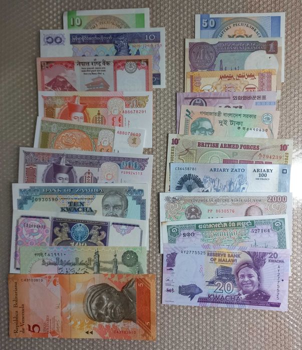 Coleção de 100 notas estrangeiras, todas diferentes e todas novas