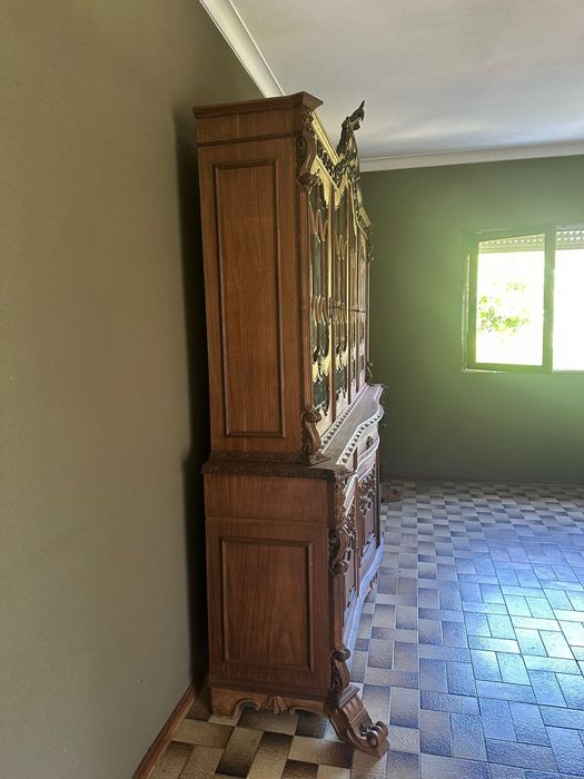 Móvel antigo de sala