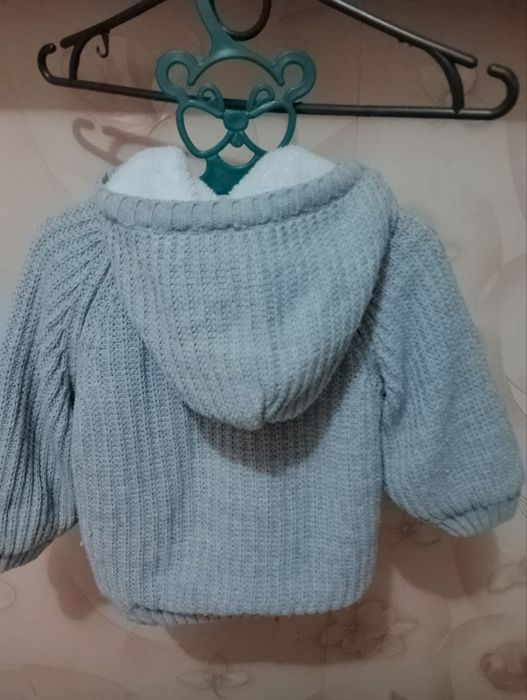 Для малечі тепла кофта