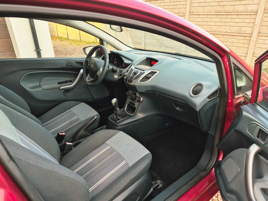 Ford Fiesta Bordo metalik Klimatyzacja Niski Przebieg Po opłatach!!