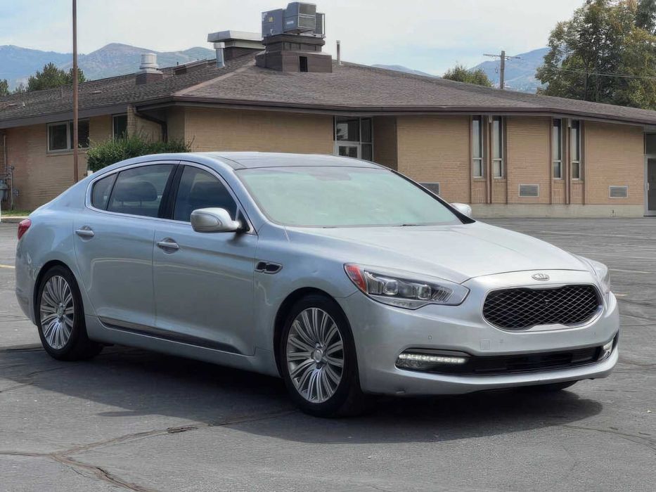Kia K900 Premium      2015