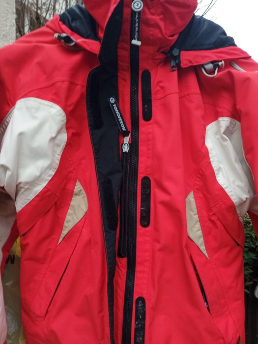 Kurtka ocieplana Gore-Tex z kapturem