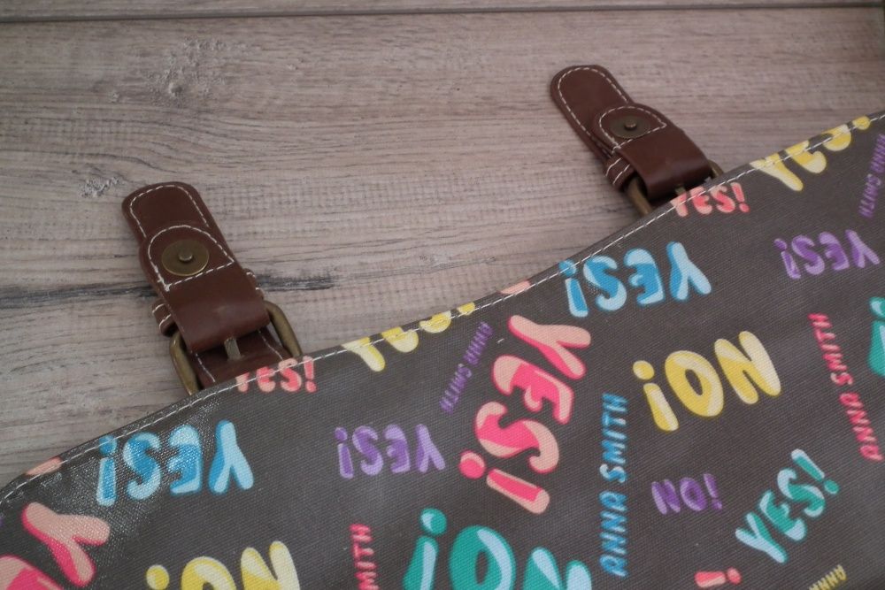 Torebka na ramię listonoszka Anna Smith stan idealny A4