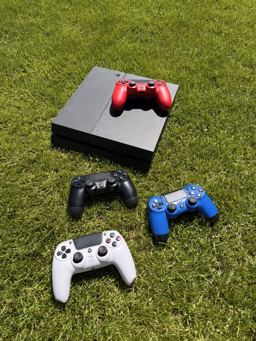 Konsola PlayStation 4