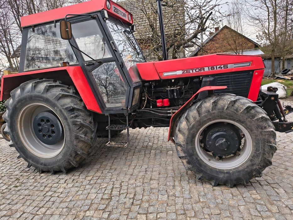 Ciągnik rolniczy ZETOR 16145