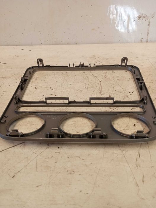Moldura Central do Rádio e AC VW Scirocco / Eos – Ref. 1Q0858071F