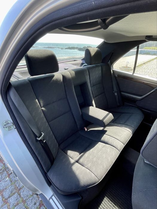 Mercedes-Benz C 250 — fotografia 8