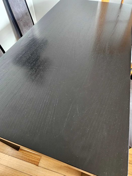 Mesa e cadeiras sala jantar