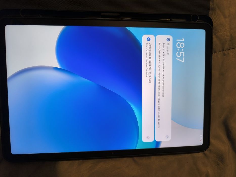 Selling/Trading Xiaomi Redmi Pad Pro 256 GB, Like New with Invoice64729606984194124