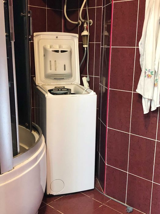 Продам:2-х к.кв.,общ.68м,с ремонтом,необычная планировка.