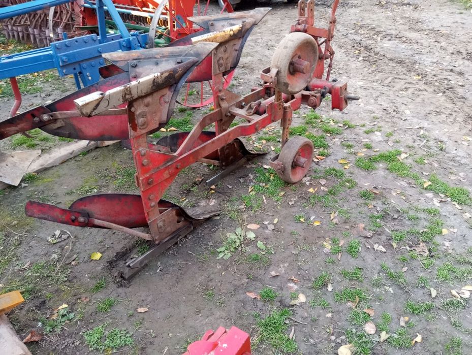 Продам плуг Krone
