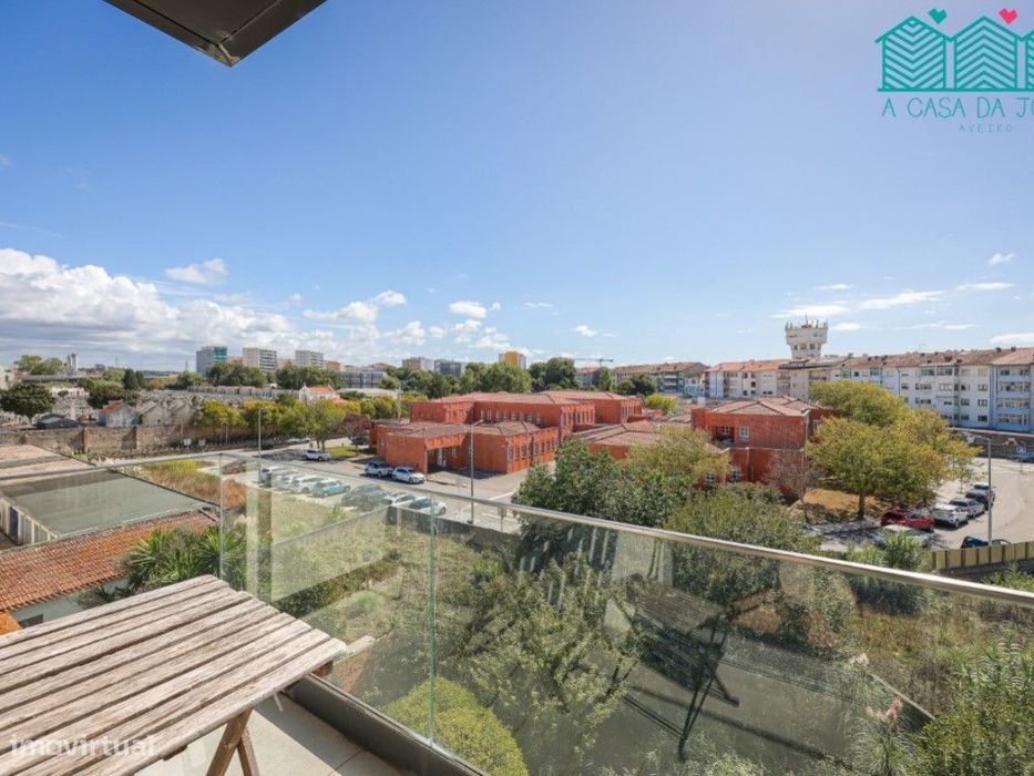 Apartamento T2 com Lugar de Garagem no Bairro do Liceu