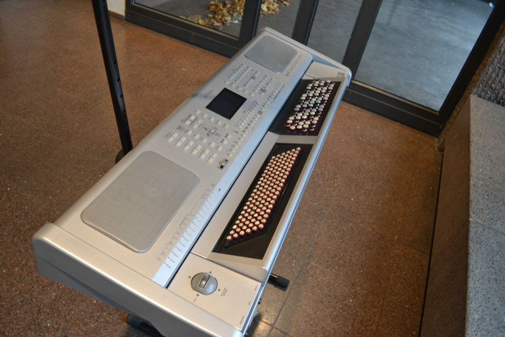 Orgon Ketron SD 8 Com USB E SD Carta