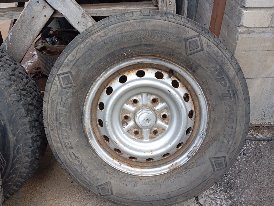 Продам колеса з дисками Mitsubishi L 200