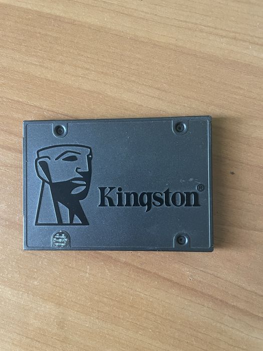 Продам SSD накопичувач Kingston 240GB