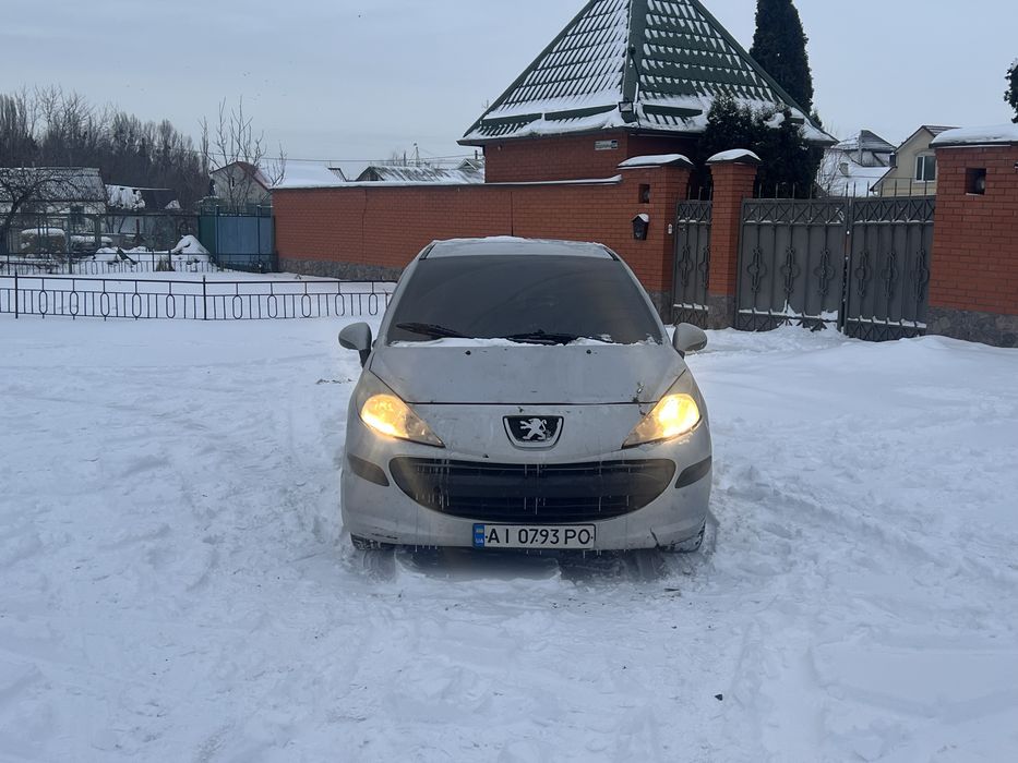 Продам Пежо 2007 року 1.4 Бензин