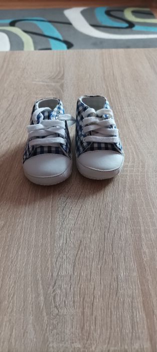 Buty niechodki Coccodrillo.