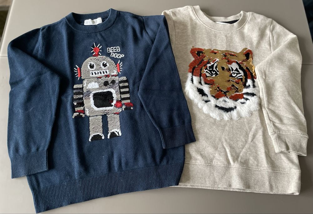 Два свитера с аппликацией из пайеток - перевертышей