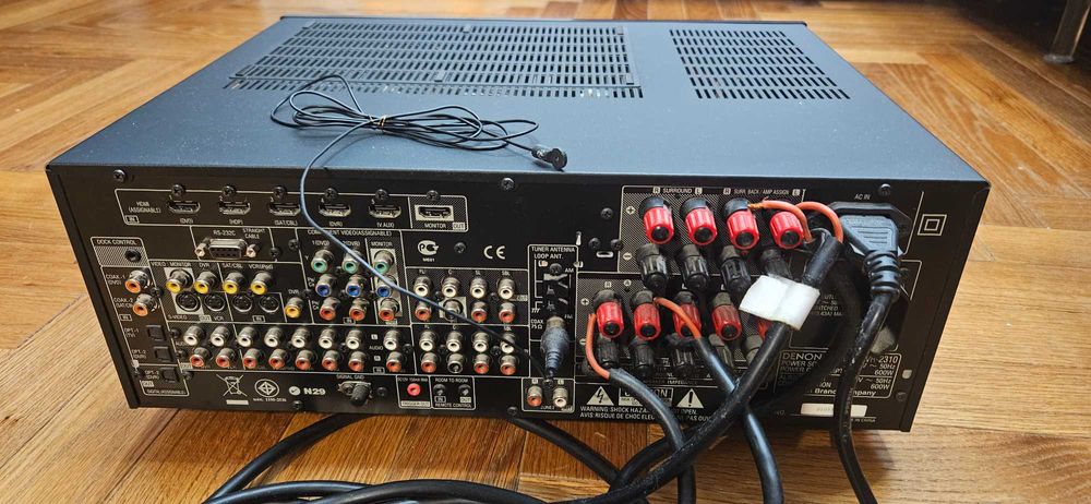 Denon AVR-2310 amplituner