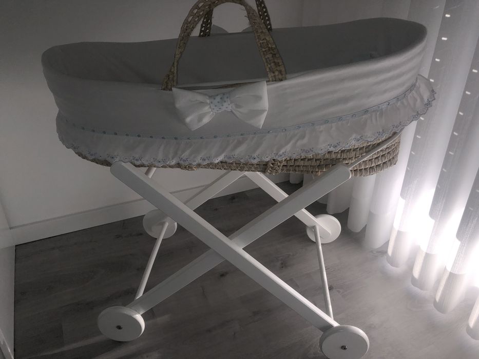 Berço de bébé com ou sem suporte