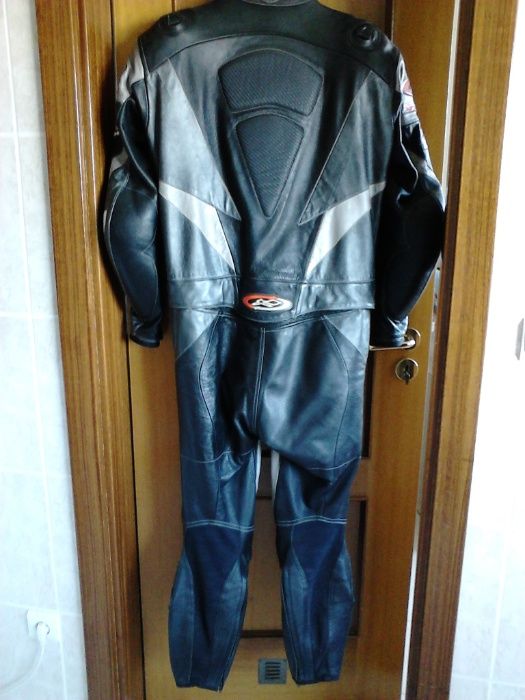 Conjunto Competição Moto e Acessórios