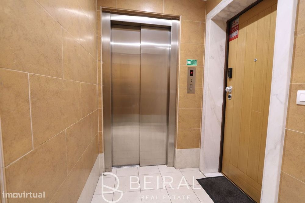 Apartamento T2 às portas de Lisboa, com varanda, vista e estacionamen