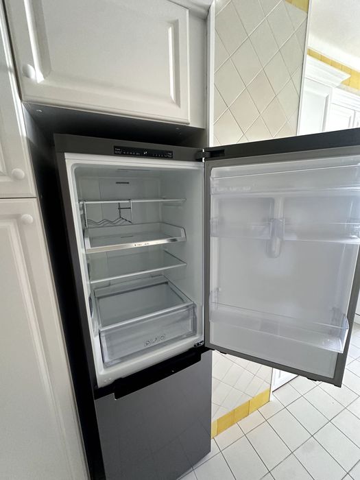 Frigorífico Combinado Samsung RB34C600ESA A (No Frost) – Excelente Estado