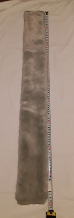 Gola ou Estola em pêlo sintético cinza da Cortefiel