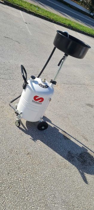 Coletor móvel de óleos