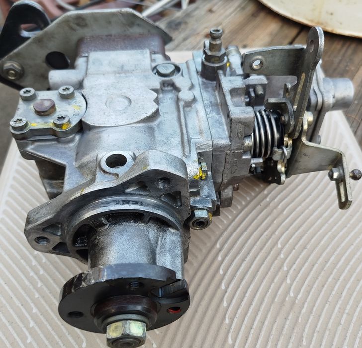 Bomba injetora Ford Transit (bico pato)