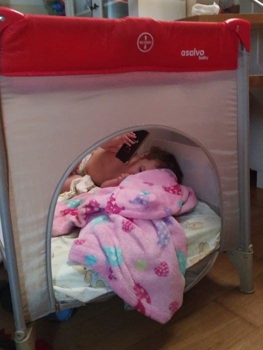 Cama de viagem bebé com trocador de fraldas marca Asalvo