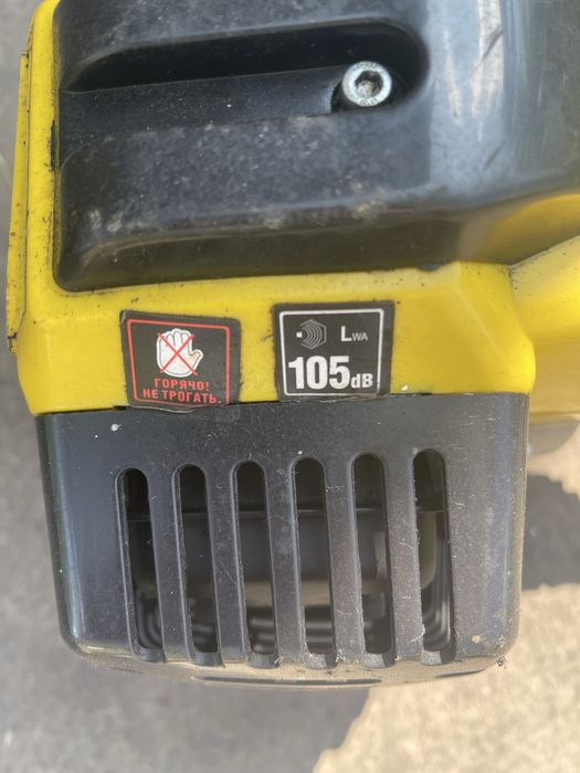 Продам бензокосу