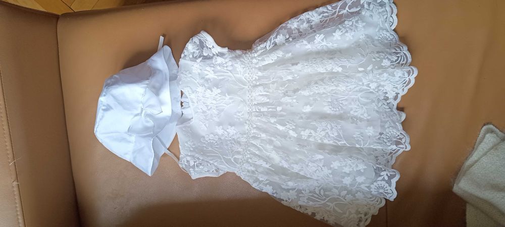 Komplet ubranek do chrztu dla dziewczynki rozm 74