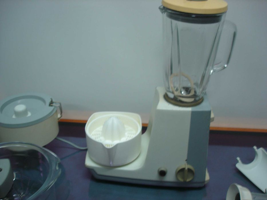 Batedeira Robot de cozinha ELECTROSTAR NX3-11222 de 1350 W.