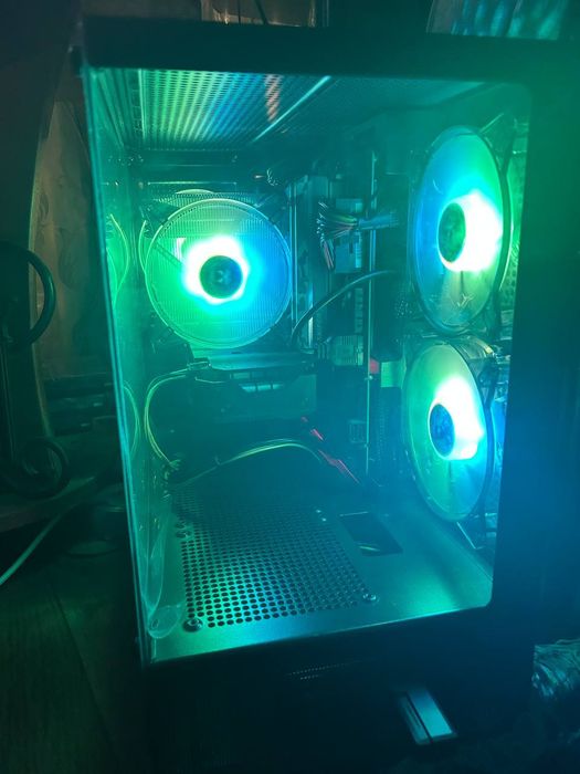 Продам ігрой пк і5 9600к,asus tuf 1660 super,в ком монітор,клава,мишка