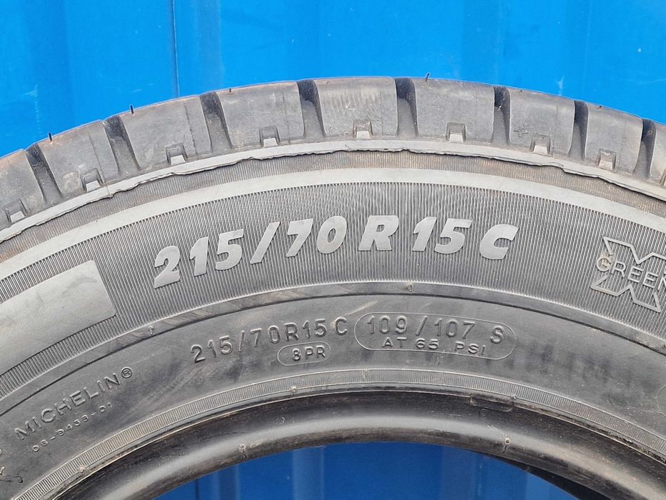 215/70R15C 109/107S Michelin Agilis