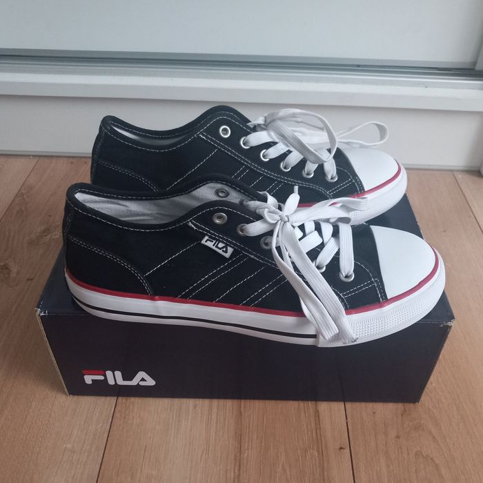Buty FILA trampki nowe chłopięce czarne rozmiar 40