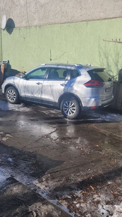 Продаю Нісан Рог