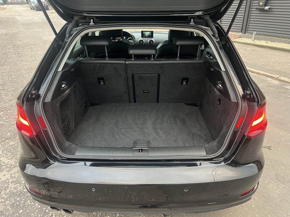 AUDI A3 8V Sportback   1.4B   Automat