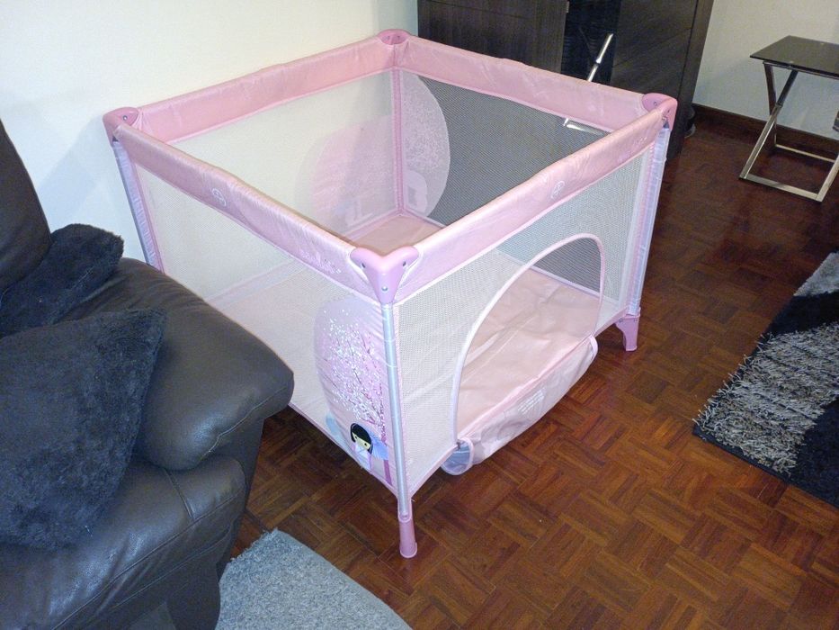 Parque quadrado Asalvo como novo