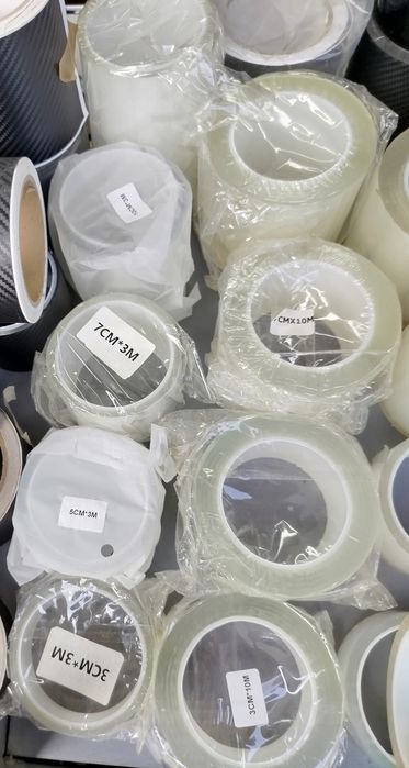 Захисна поліуретанова стрічка, самоклеюча  ,для захисту порогів , авто