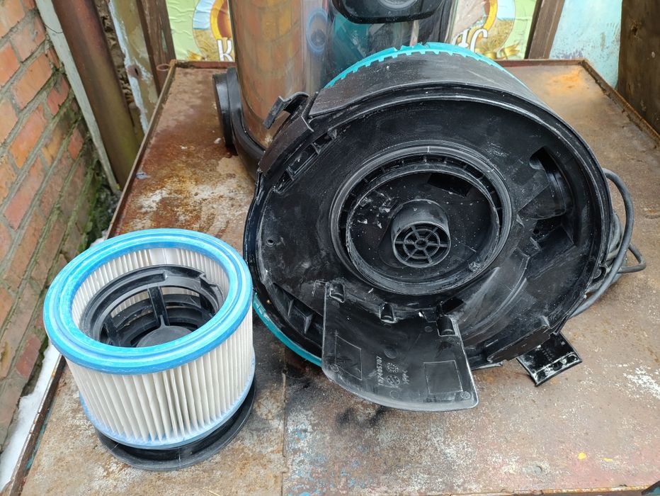 Будівельний пилосос Makita VC3011L