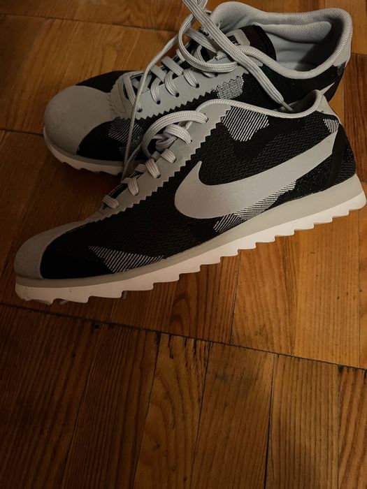 Кросівки Nike, 36 розмір. сірого кольору