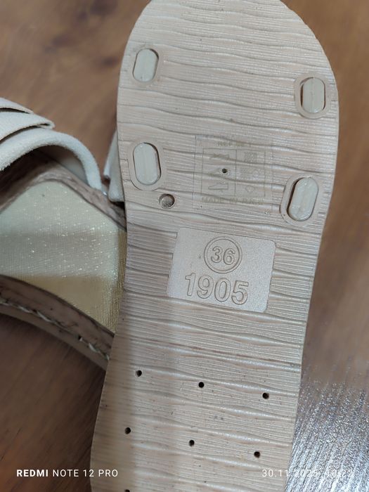 Klapki damskie 36 beż