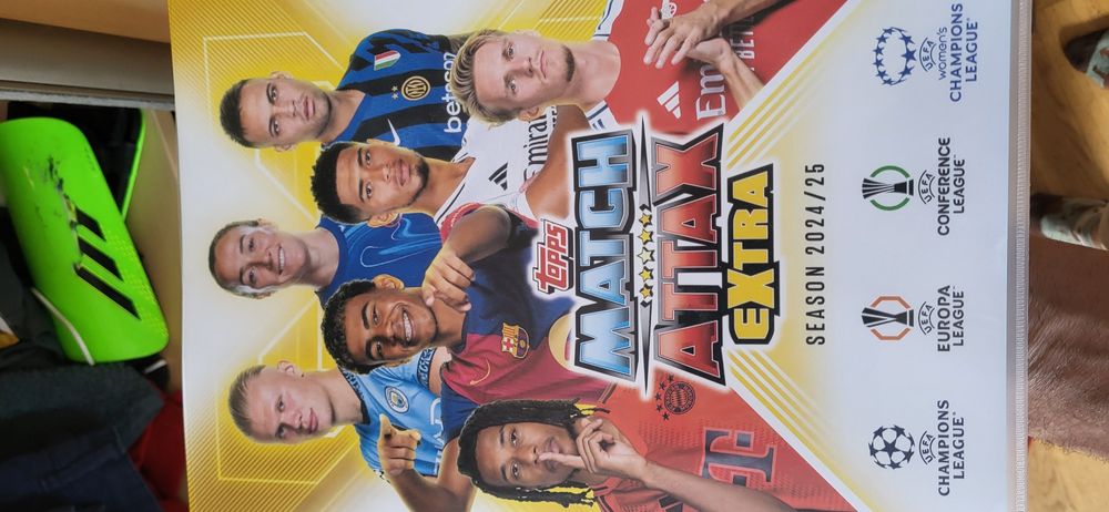 Karty match attax extra