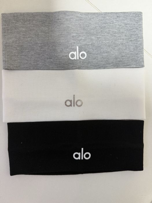 Повʼязка на голову Alo Yoga