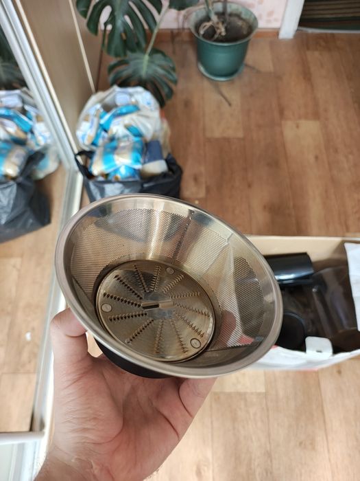 Продам соковыжималку