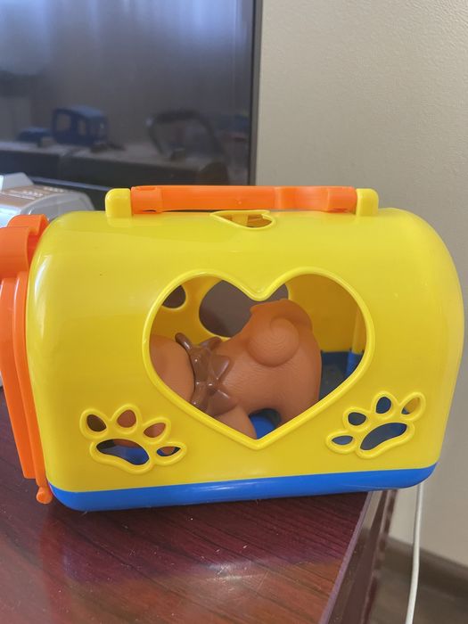 Собачка в домике