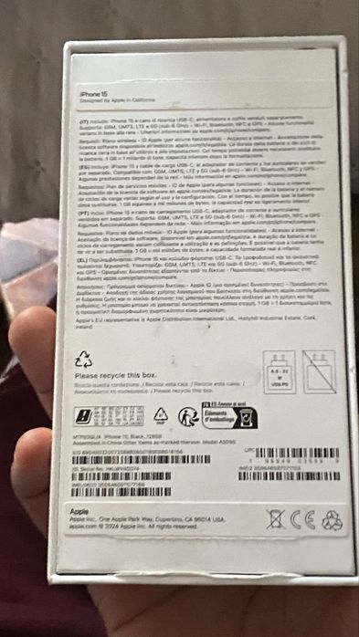 Vende  iphone 15 normal