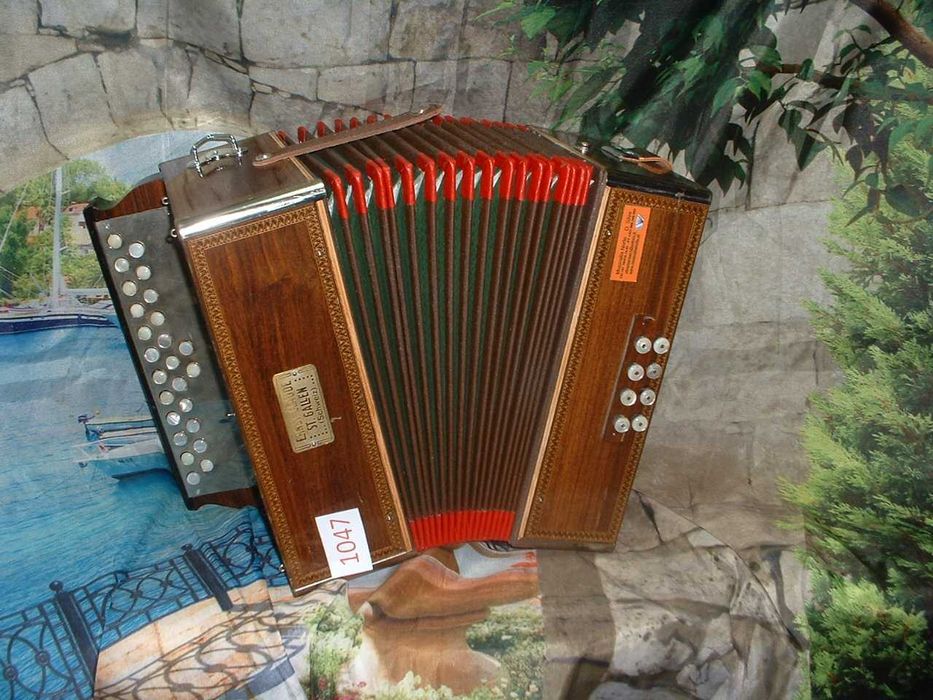 Concertina Avenda N .1047